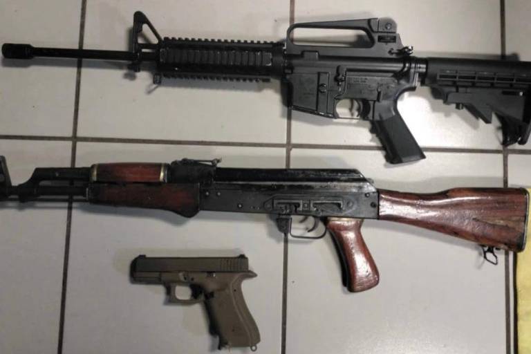 Aseguran arsenal tras ataque armado en la colonia Emiliano Zapata, en Culiacán