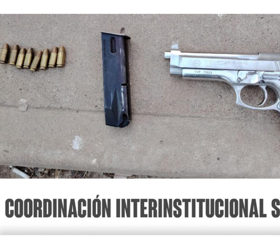 $!Detienen a hombre armado tras intento de robo en Culiacán