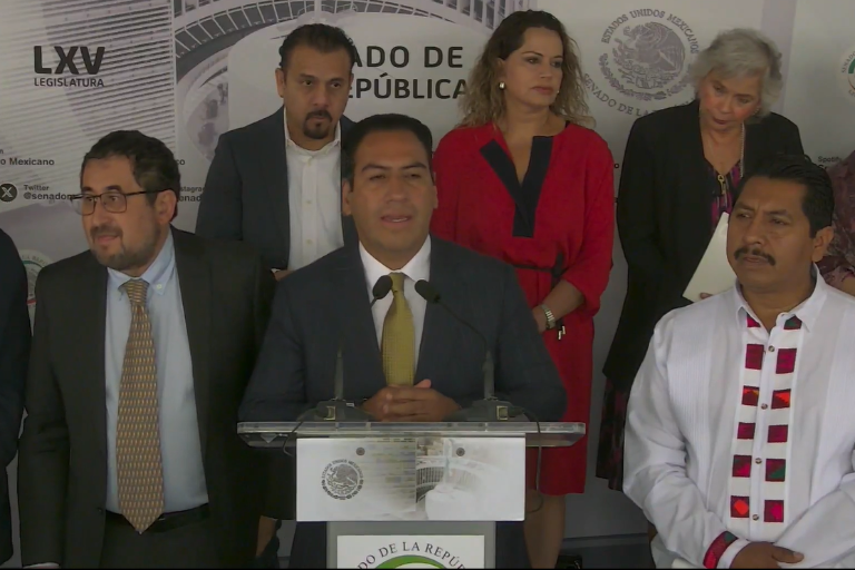 Senado pospone discusión para aprobar nueva CURP con fotografía y datos biométricos