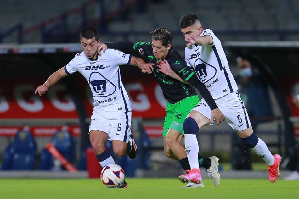 $!Ruge Pumas ante Santos Laguna