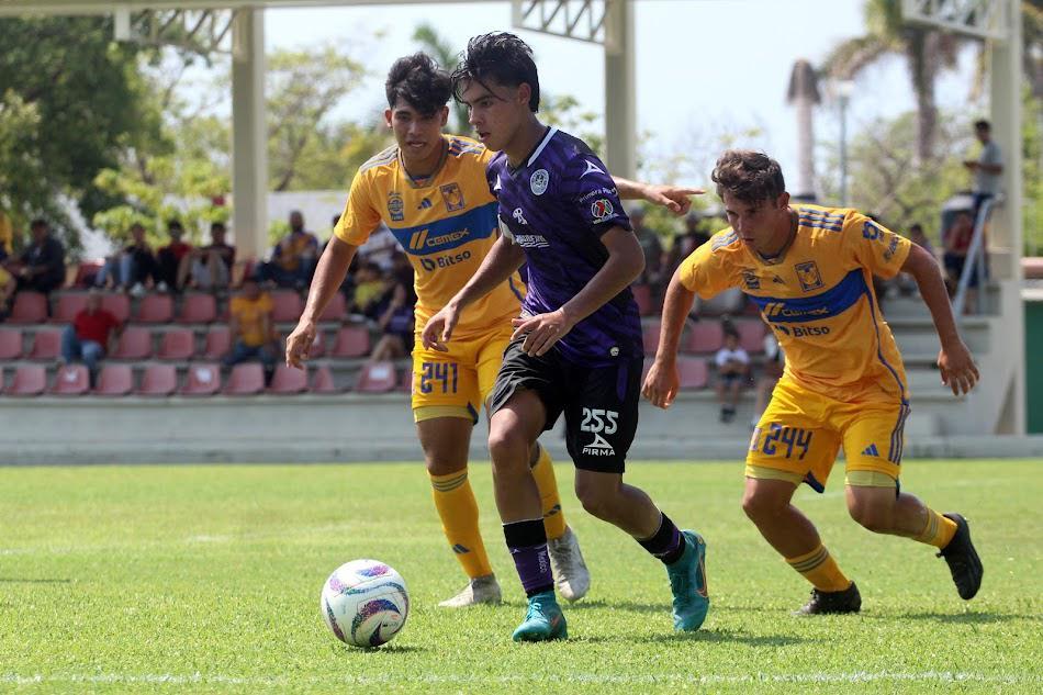$!La Armería Sub 23 se impone por goleada a Tigres de la UANL