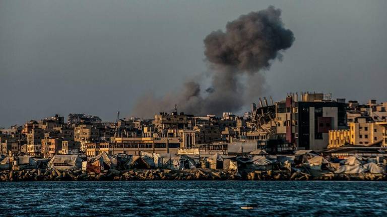 Los ataques aéreos tienen como objetivo la parte occidental de la ciudad de Gaza.