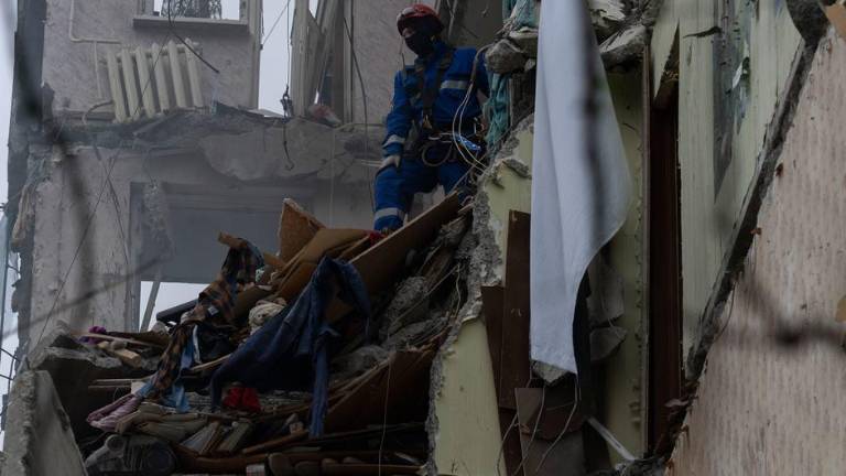 Recientes ataques con misiles dejaron daños masivos en estructuras civiles en Kiev, Ucrania. (Archivo)