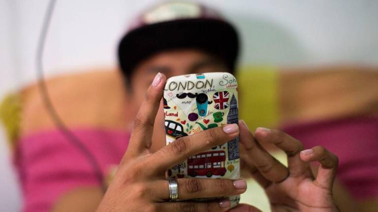 Las redes sociales sirven para reclutar niños a grupos armados en Colombia.