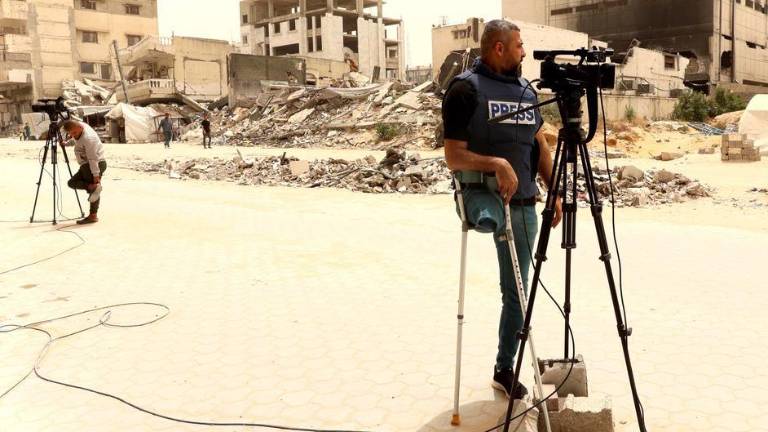 El periodista palestino Sami Shehada perdió una pierna en un ataque en Gaza.