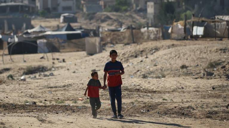 Dos niños en Khan Younis, sur de la Franja de Gaza (archivo).