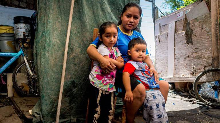 En México, los niños recibieron canastas de alimentos durante la pandemia de Covid-19.