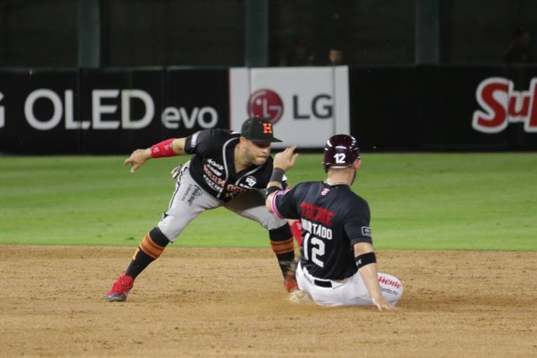 Tomateros pega primero a Naranjeros en el Clásico de la LMP