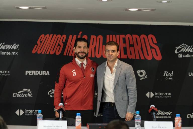Atlas presenta a Benjamín Mora como su nuevo director técnico