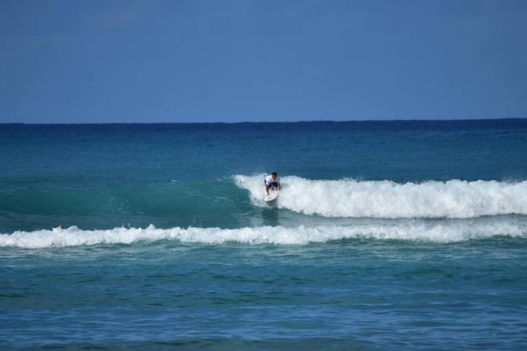 Clasifica mazatleco Martín Díaz a final del Hawaii Adaptative Surfing