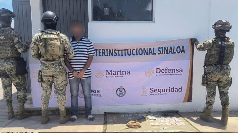 Elementos de la Marina detuvieron a un hombre en posesión de varias dosis de droga en la colonia Floresta.