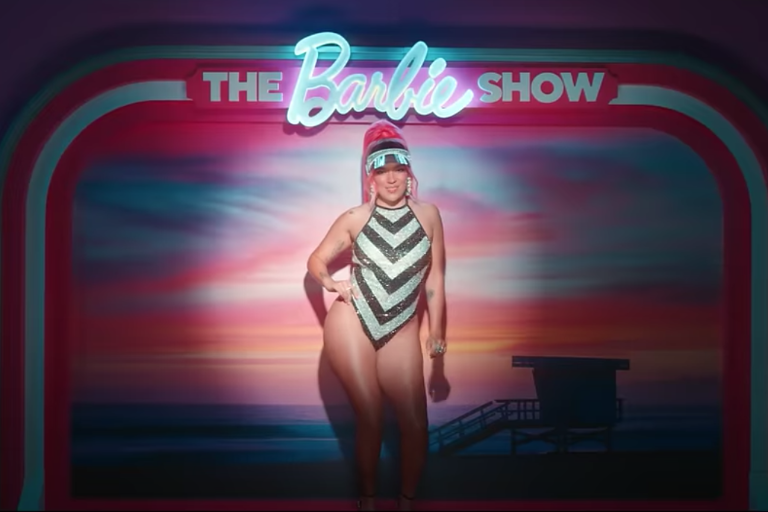 Es Karol G oficialmente una chica ‘Barbie’ con ‘Watati’