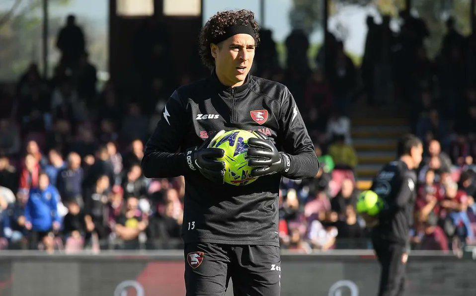 $!Ochoa es nombrado el MVP del Salernitana en la temporada