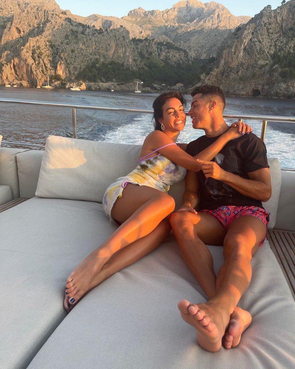 $!Cristiano Ronaldo y Georgina Rodríguez anuncian que esperan mellizos