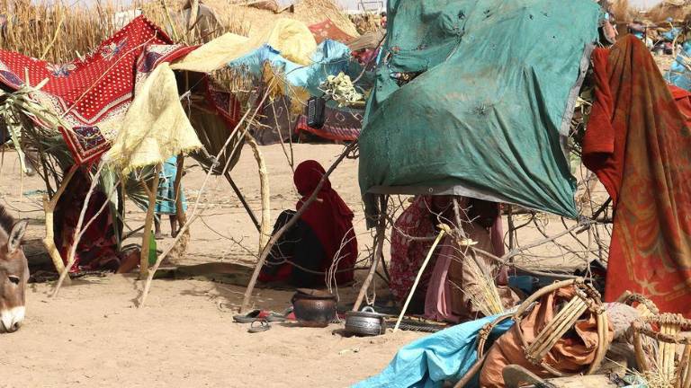 Miles de refugiados cruzan la frontera con Chad huyendo de la violencia en Sudán.