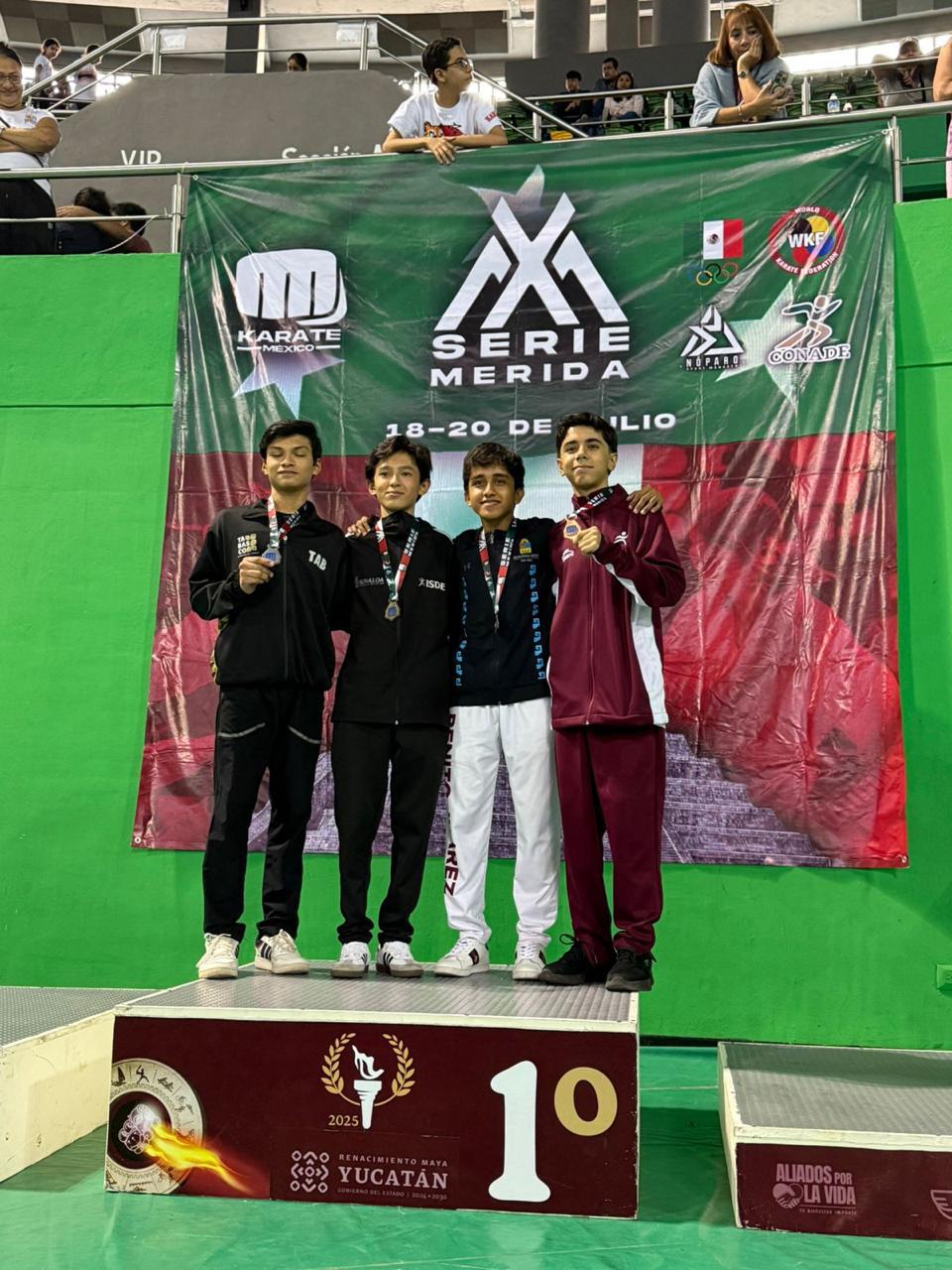 $!Suben karatecas mazatlecos al podio en la Serie MX