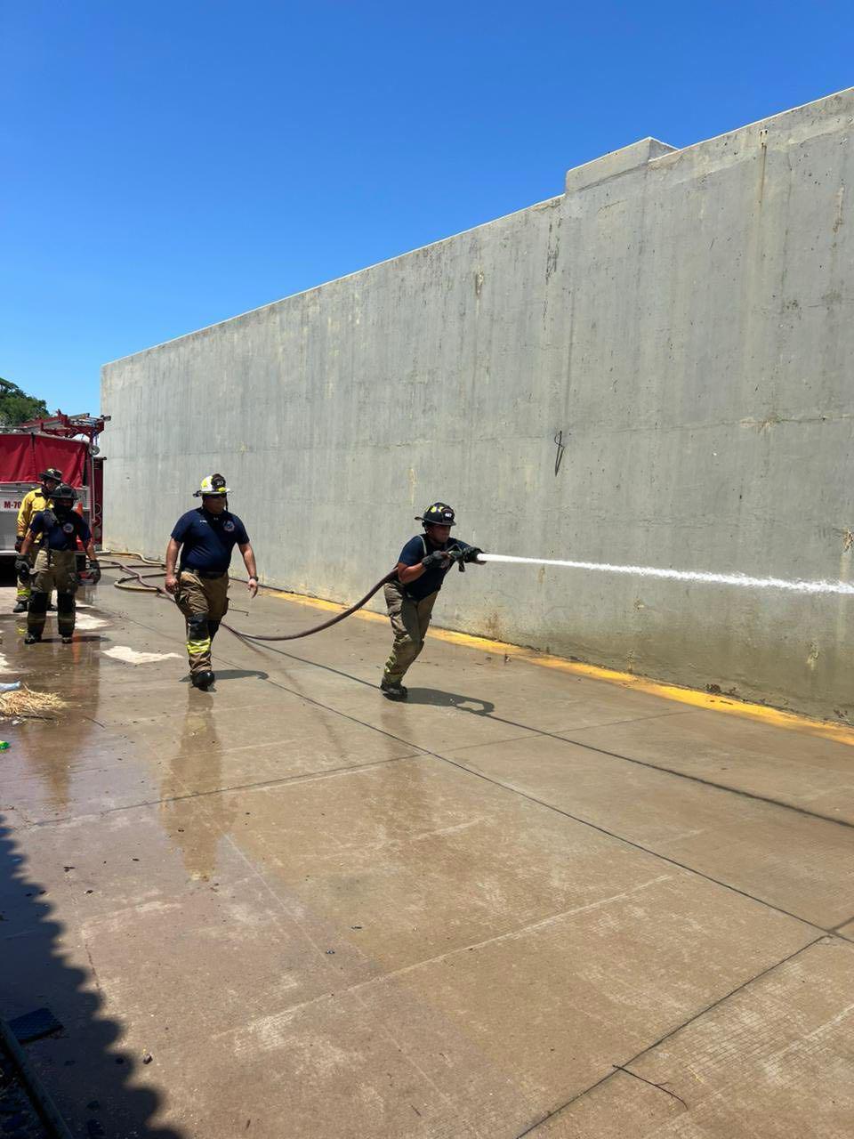 $!Se prepara el Cuerpo de Bomberos de Mazatlán para enfrentar emergencias en estructuras verticales