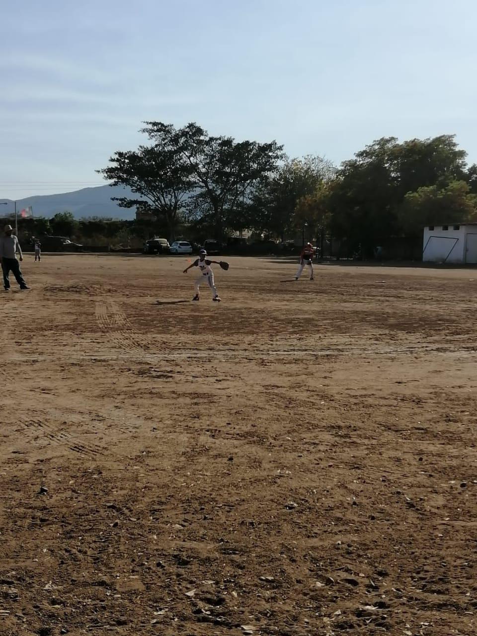$!Intensos siguen los duelos de la Toronja en la Liga Infantil y Juvenil del Pelikanos