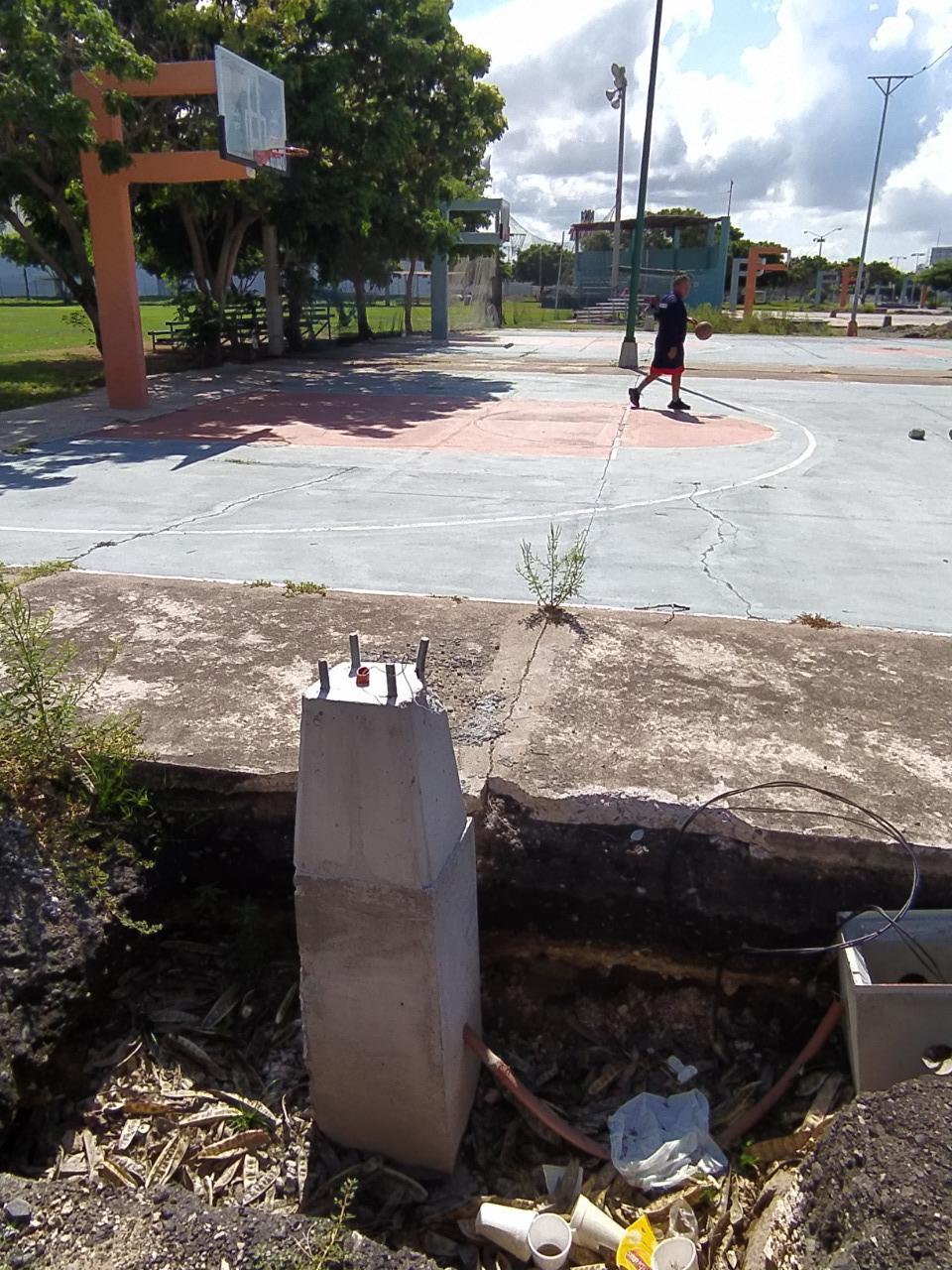 $!Trabajos inconclusos en la Unidad Sahop.