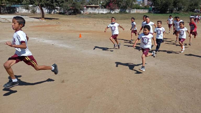 Los pequeños demuestran su velocidad.