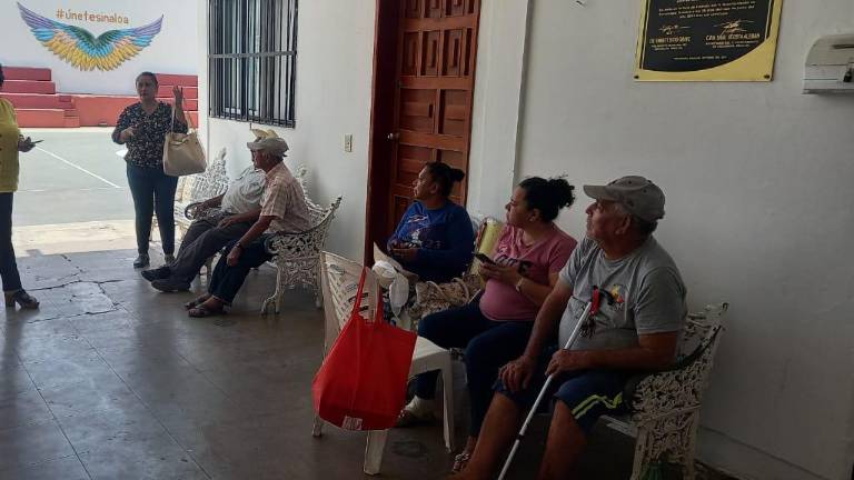 La Tesorera Felicitas Zamora informó que la cantidad a pagar en aguinaldos son alrededor de 375 mil pesos.