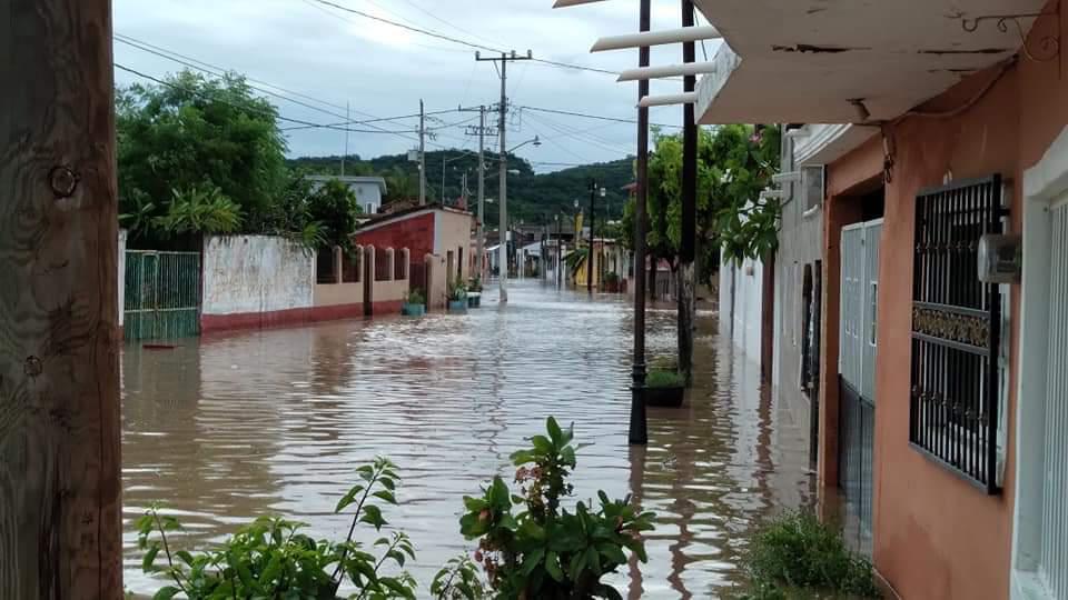 $!En Rosario reportan que tras las lluvias se desborda el Río Baluarte