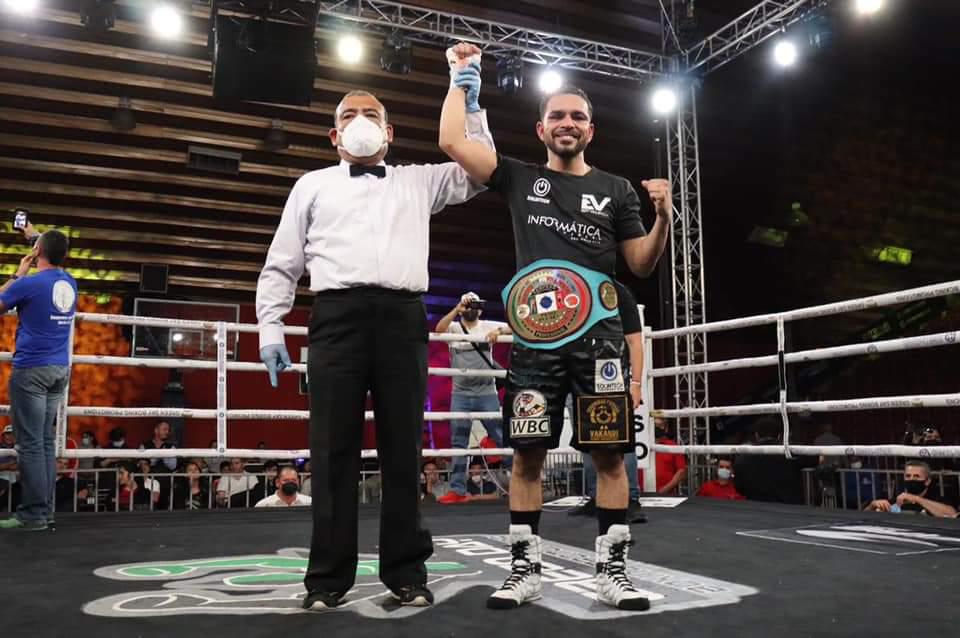 $!Edy Valencia se proclama Campeón Nacional Pluma