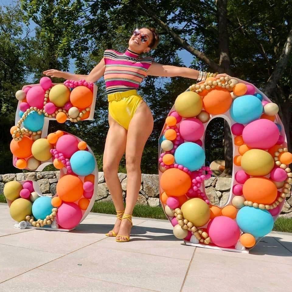 $!Thalía llega ‘arrasando’ a sus 50 años