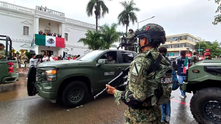 Conmemoración del desfile de la Independencia de México en Culiacán.