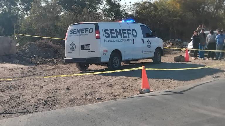 En la carretera La 50, en San Pedro, Navolato, fue encontrado asesinado un joven de 22 años.