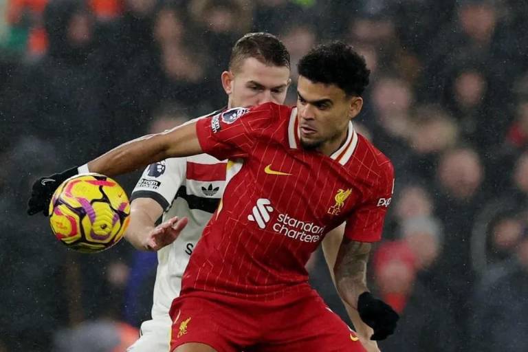 Liverpool y Manchester United ofrecen un vibrante empate