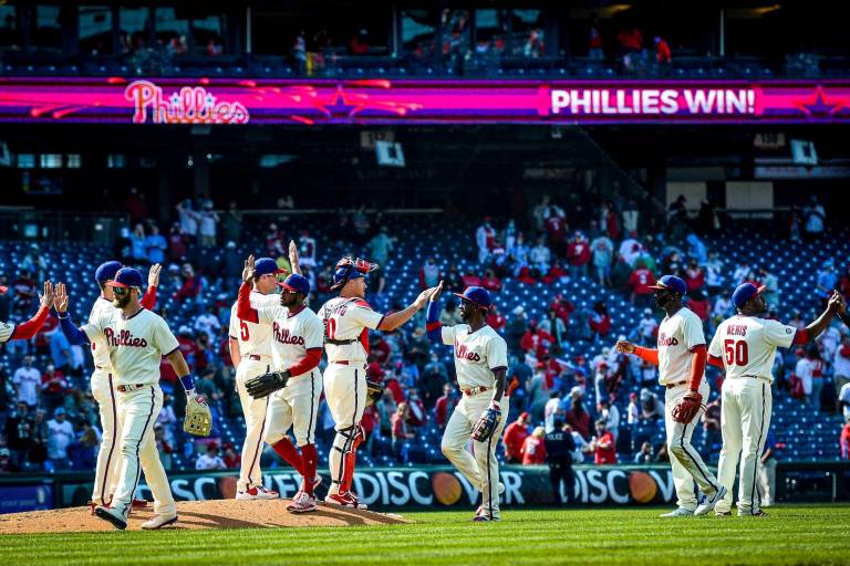 Gran salida de Zach Eflin y Filis completan barrida sobre Bravos