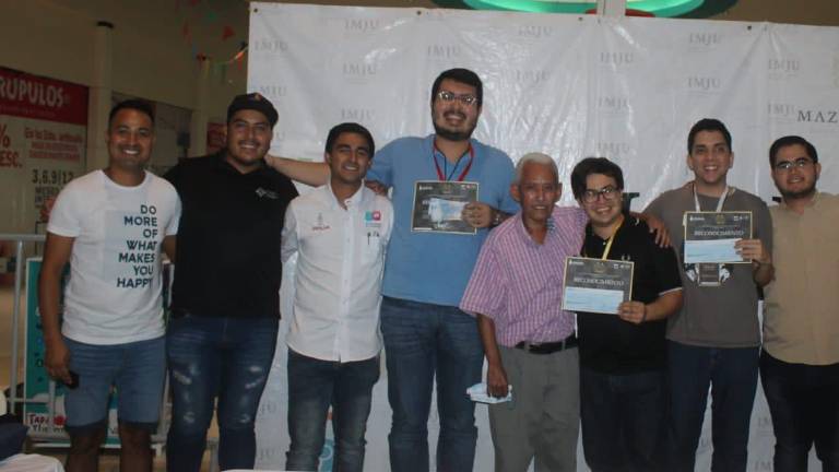 Los ganadores fueron premiados.