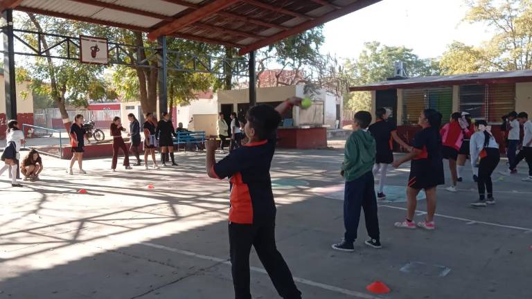 Iniciaron las sesiones teórico prácticas de la disciplina de beisbol 5.