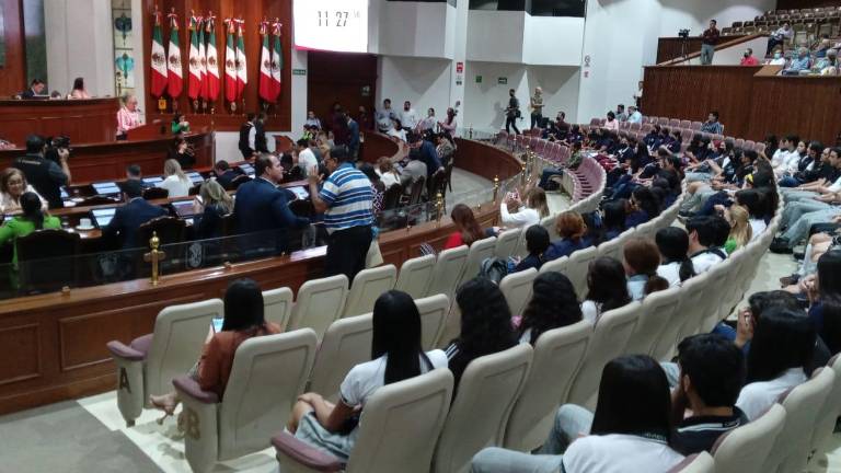 En sesión ordinaria, el Congreso del Estado aprobó el dictamen basado en dos iniciativas de reforma.