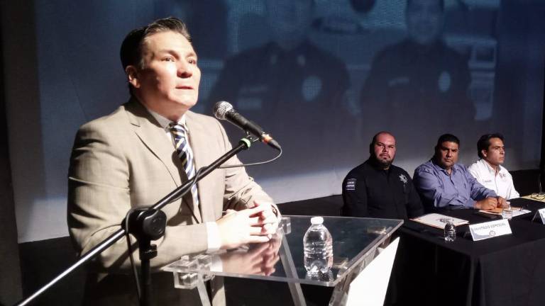 El presidente del Patronato de Bomberos de Culiacán, Arturo Sánchez Sainz.