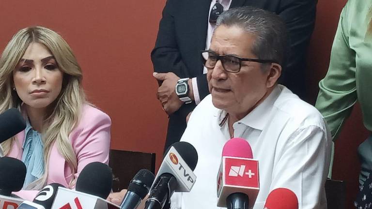 El Diputado Feliciano Castro dijo que no tiene porqué llamarle la atención al Diputado Pedro Lobo.