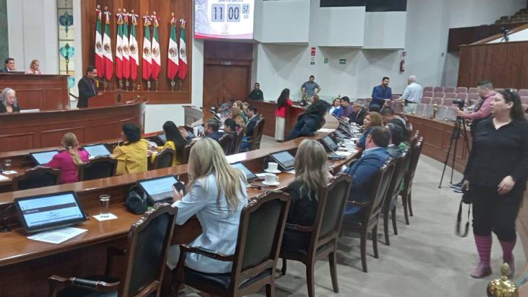 Diputada del Congreso de Sinaloa ure a las autoridades estatales a adecuar las instalaciones de los penales.
