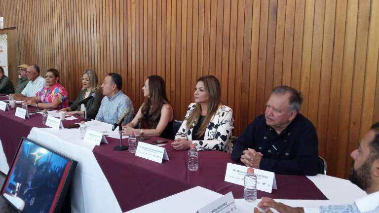 Organizadores del programa Magia y Cultura comparten los detalles del evento.