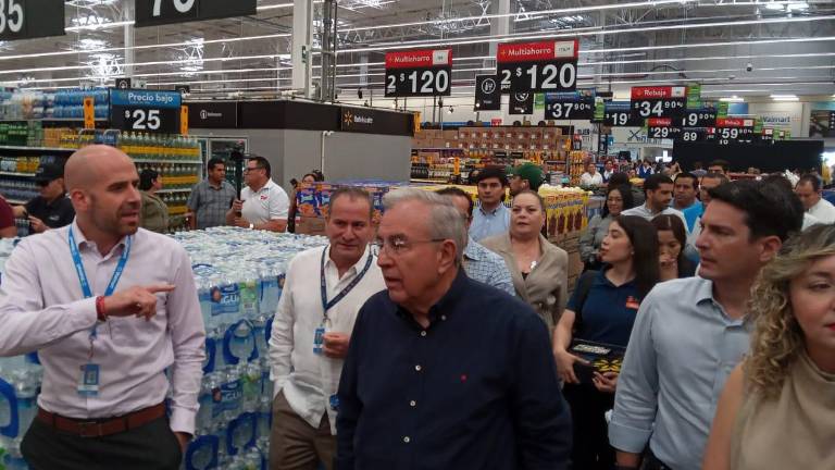 Inauguración de Walmart en su nueva sucursal Lola Beltrán, en Culiacán.