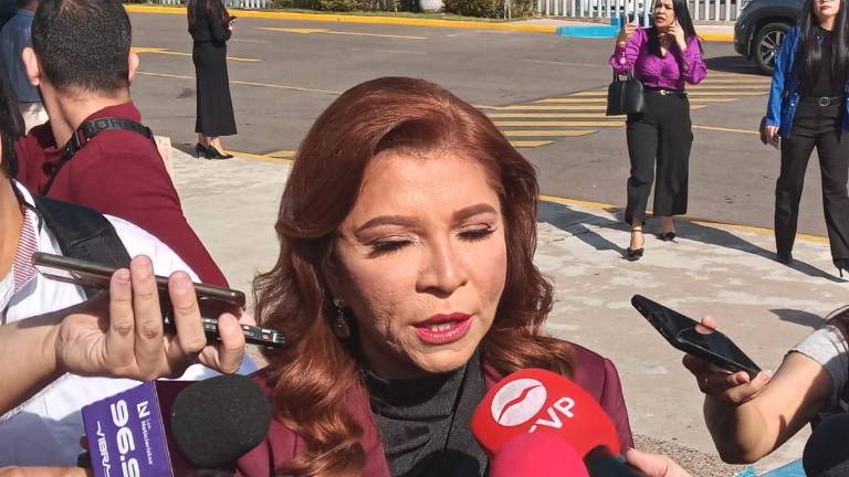 Gloria Himelda Félix Niebla, Secretaria de Educación, reitera que son los menos los planteles que siguen cerrados.