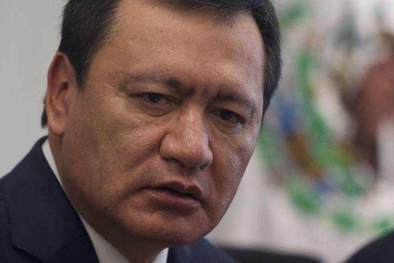Aunque Osorio Chong lo negó, Cisen sí adquirió Pegasus en su paso por la Segob, revela R3D