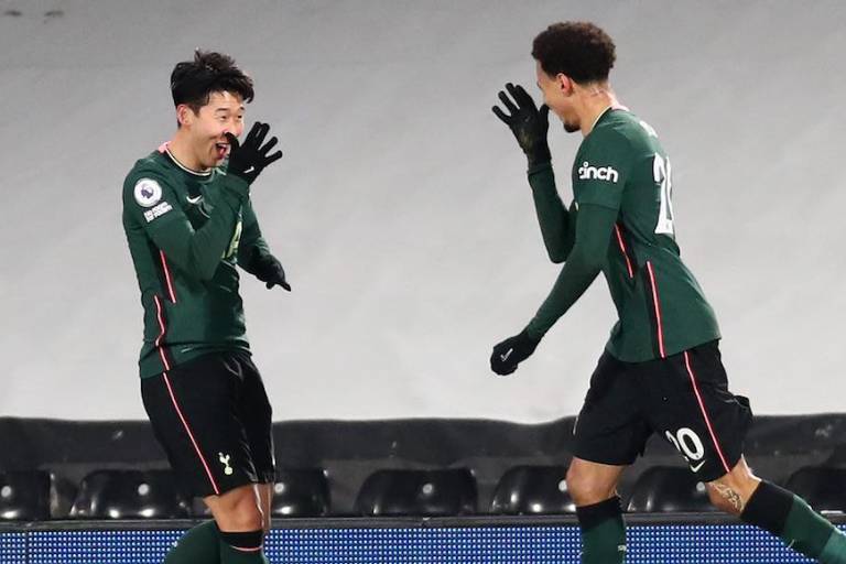 El Tottenham vence por la mínima al Fulham gracias a una oportuna intervención del VAR