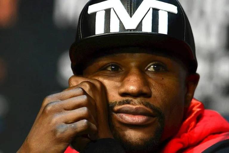 Floyd Mayweather Jr. confirma su regreso al cuadrilátero contra Don Moore en Dubai