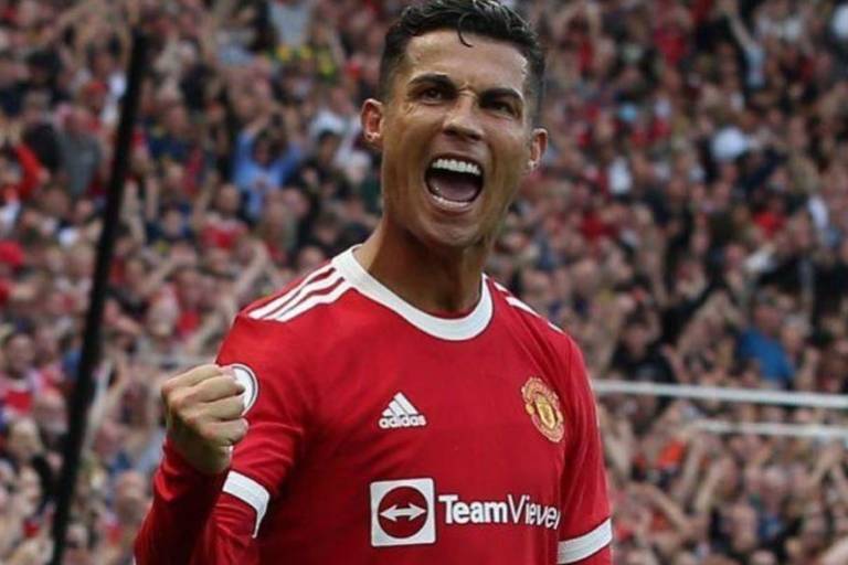 Cristiano Ronaldo patea a jugador de Liverpool durante partido (VIDEO)