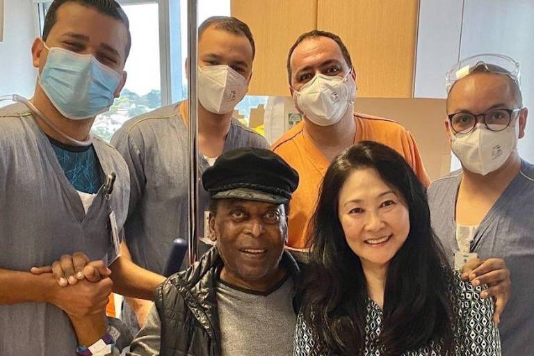 Pelé recibe el alta médica después de un mes hospitalizado por un tumor en el colon