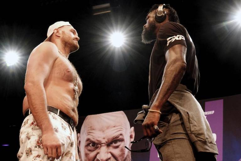 Tyson Fury y equipo dan positivo a Covid-19; postergan pelea con Deontay Wilder
