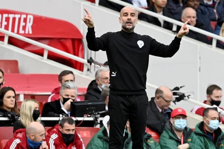 Pep Guardiola y su asistente, Juanma Lillo, dan positivo por coronavirus