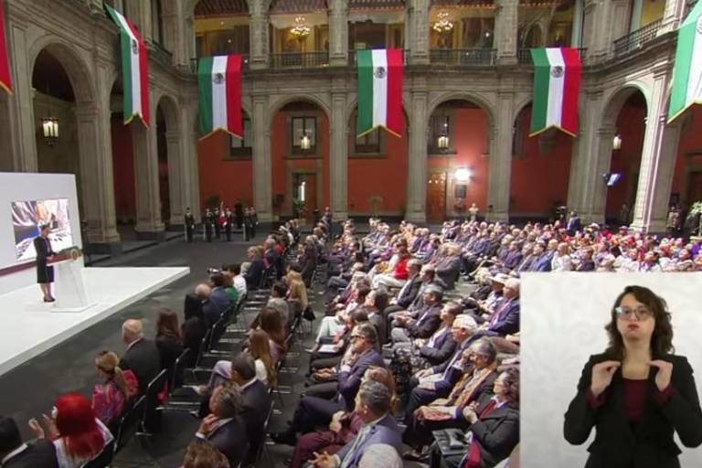 Quedó atrás la oscura noche del neoliberalismo, dice Sheinbaum; destaca crecimiento económico