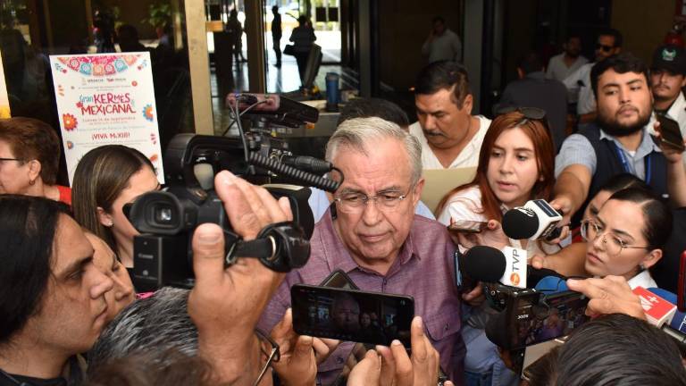 Rubén Rocha Moya no descartó que se tenga que regresar a la educación desde casa si continúan presentándose casos en planteles.